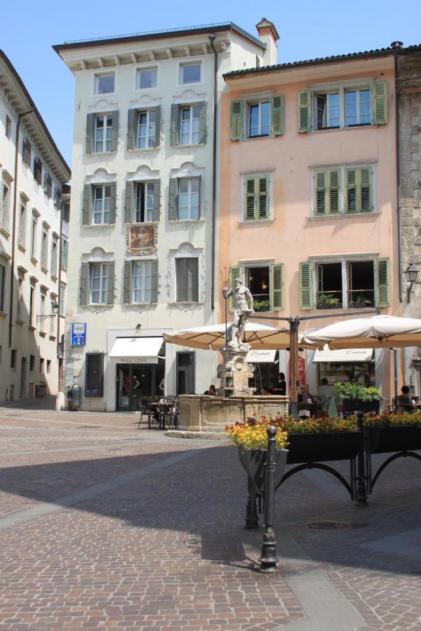 B&B Color Rovereto Rovereto  Luaran gambar