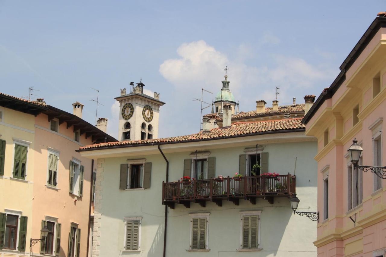 B&B Color Rovereto Rovereto  Luaran gambar