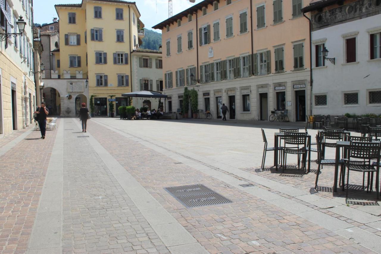 B&B Color Rovereto Rovereto  Luaran gambar