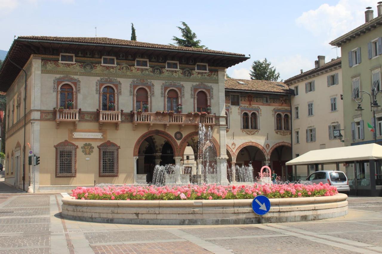 B&B Color Rovereto Rovereto  Luaran gambar