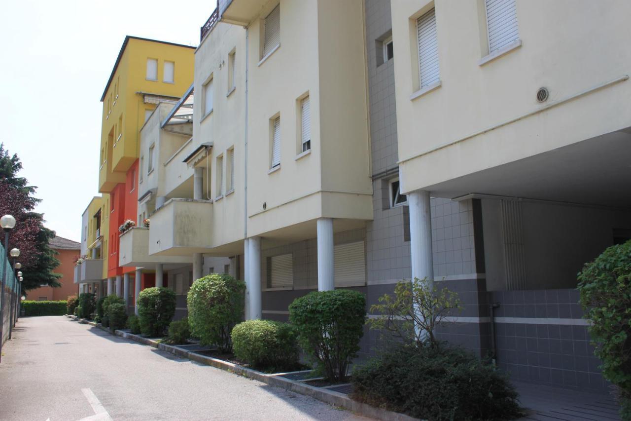 B&B Color Rovereto Rovereto  Luaran gambar