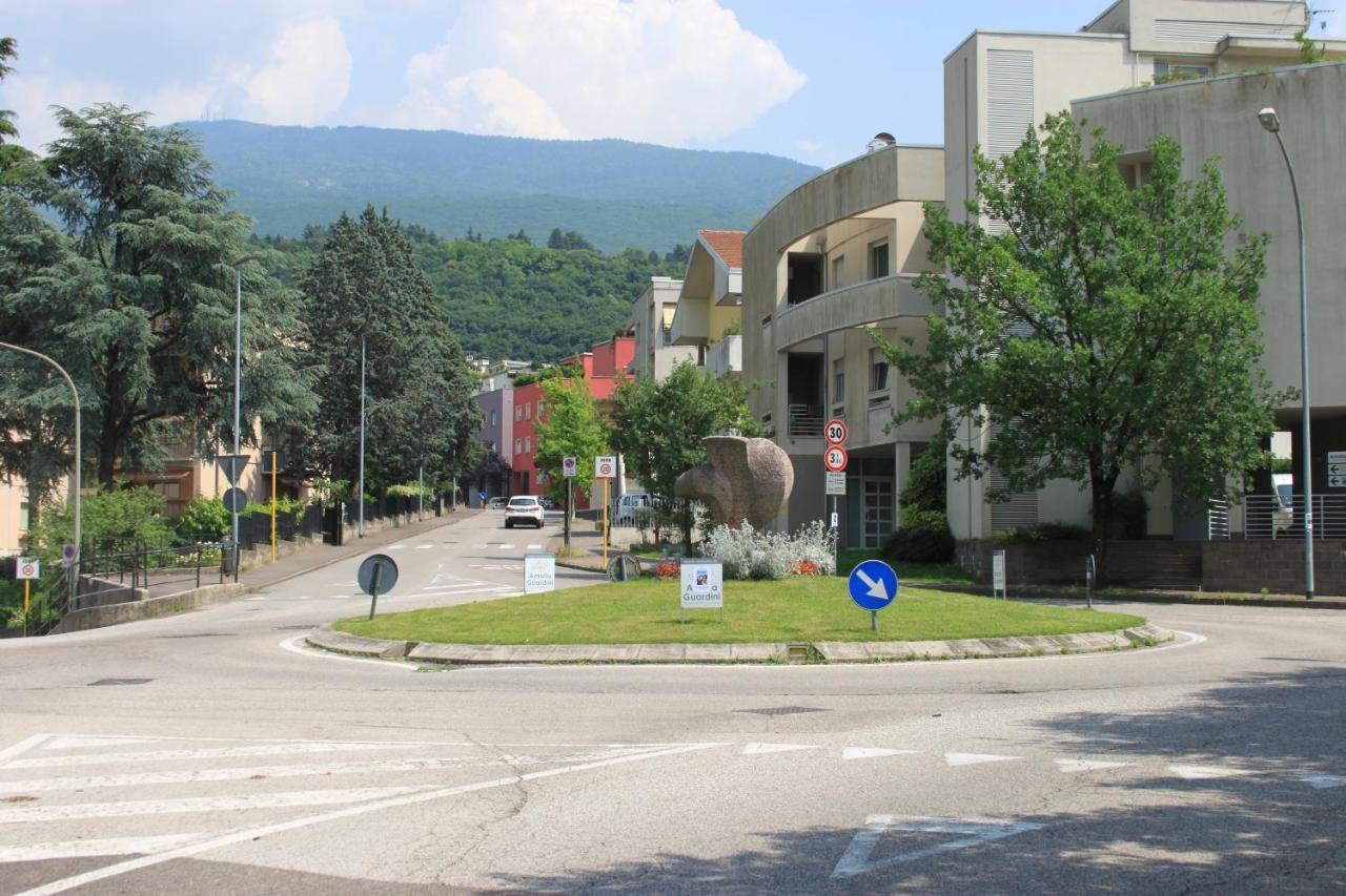 B&B Color Rovereto Rovereto  Luaran gambar