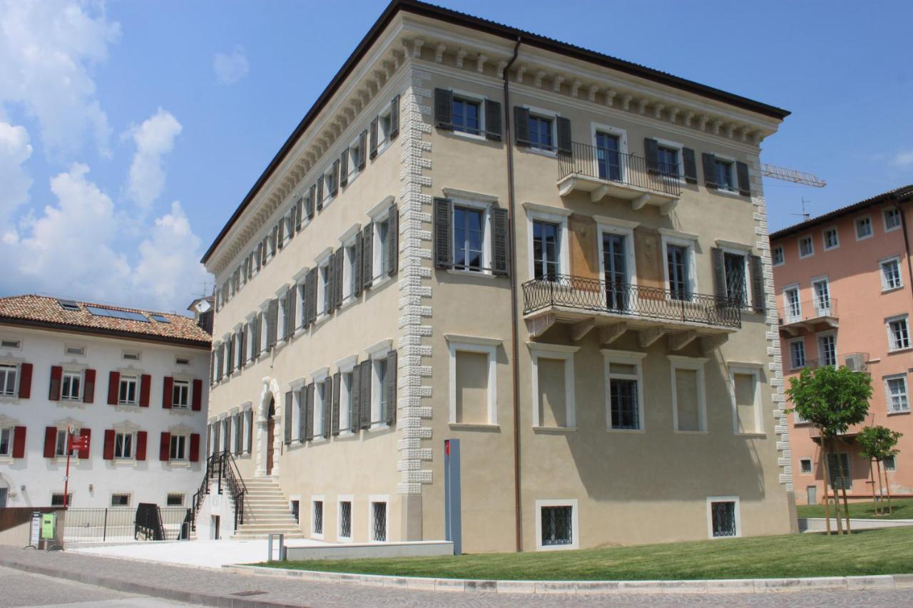 B&B Color Rovereto Rovereto  Luaran gambar