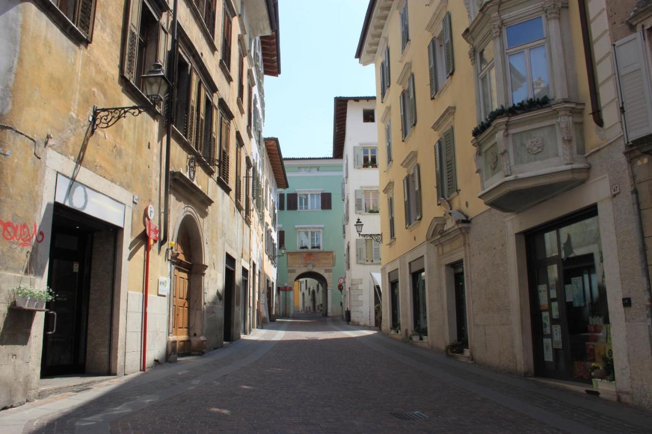 B&B Color Rovereto Rovereto  Luaran gambar