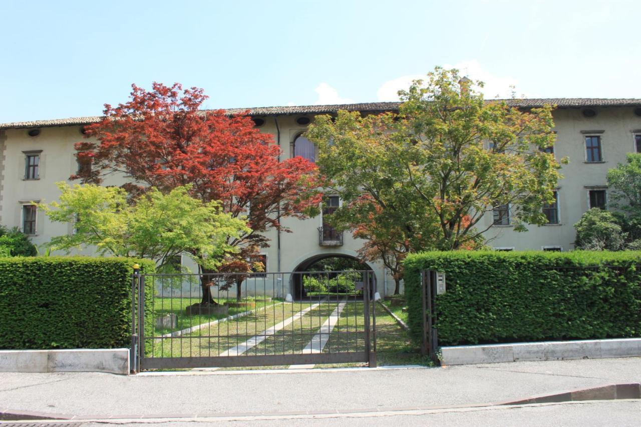 B&B Color Rovereto Rovereto  Luaran gambar