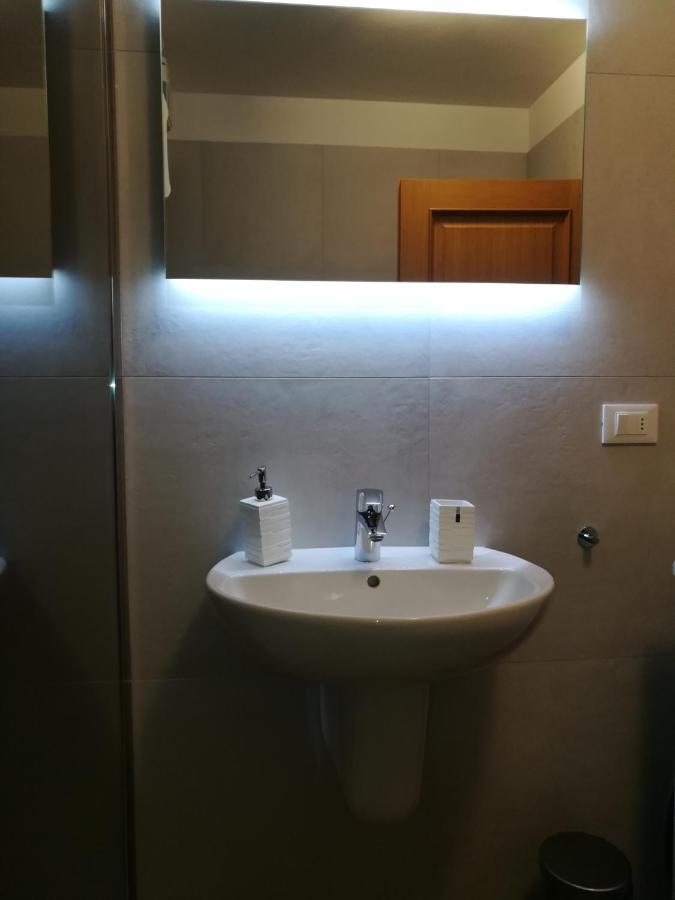 B&B Color Rovereto Rovereto  Luaran gambar